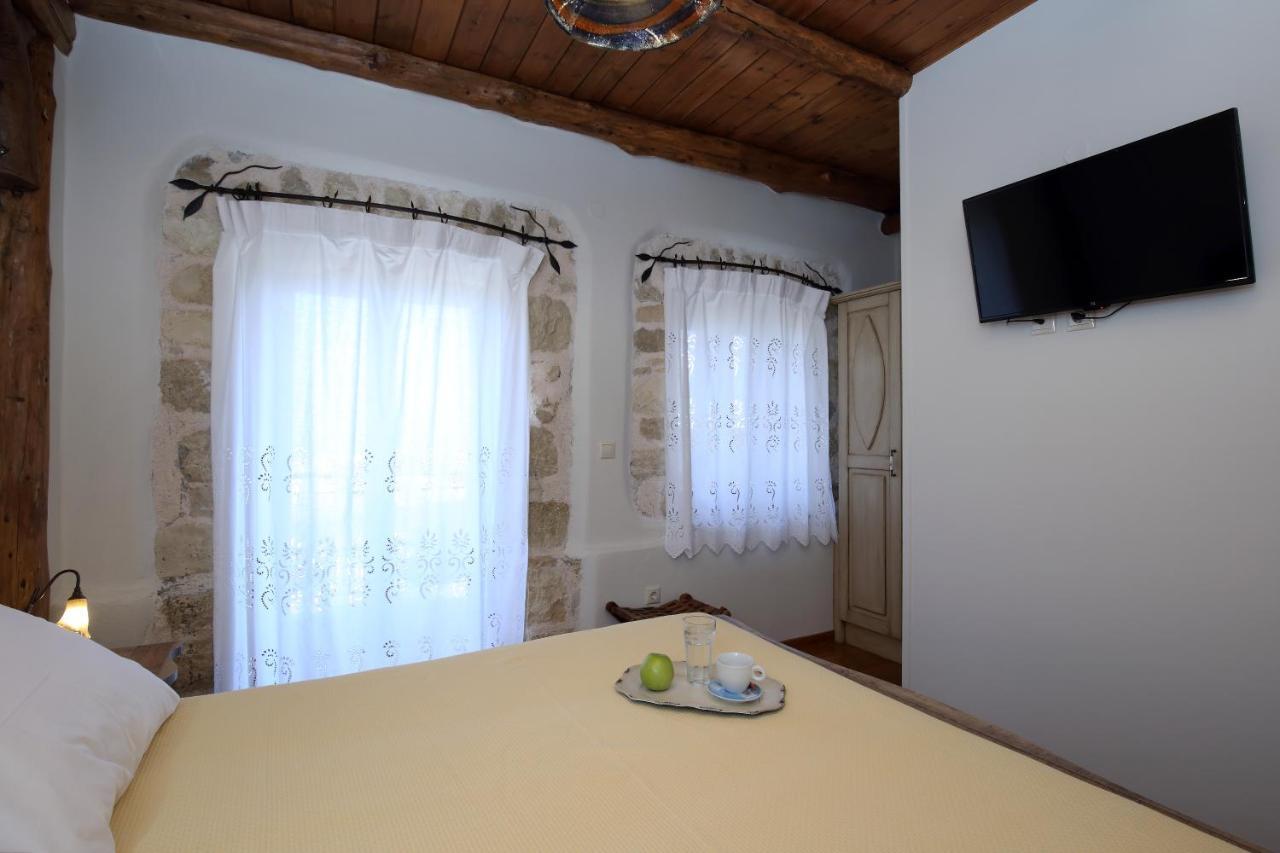 Villa Matzanas House à Katouna Extérieur photo